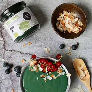 Smoothie-bowl-spirulina