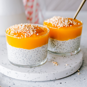 chiapudding met mango en gepofte quinoa